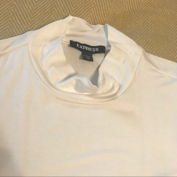 Express mock neck tank in ivory - Picture 3 of 5